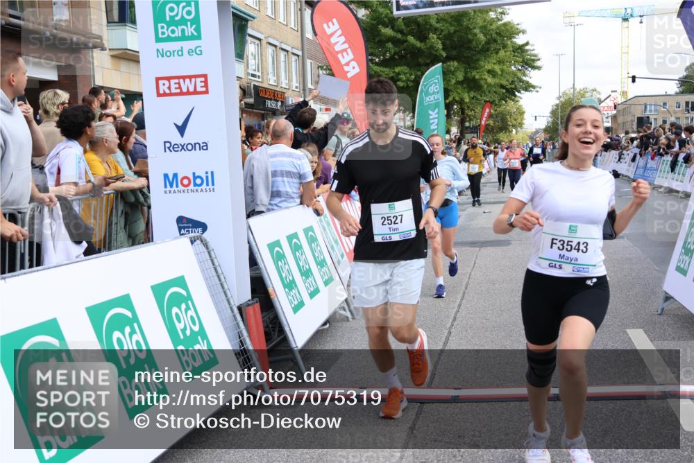 15.09.2024 - PSD Bank Halbmarathon Strokosch-Dieckow http://msf.ph/oto/7075319 15.09.2024 12:24:26 Ziel 1883, 1997, 2527, 2537, 3008, 3075, 3222, 3452, 3543 meine-sportfotos.de