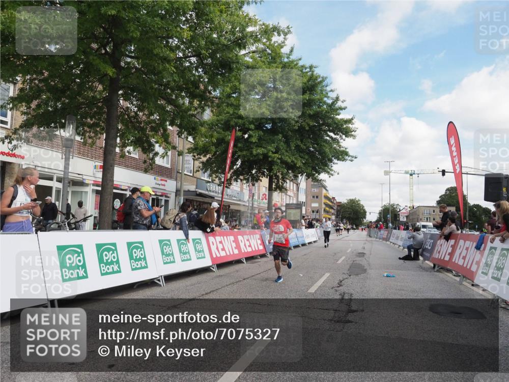 15.09.2024 - PSD Bank Halbmarathon Miley Keyser http://msf.ph/oto/7075327 15.09.2024 12:32:29 Ziel 2189, 2375 meine-sportfotos.de