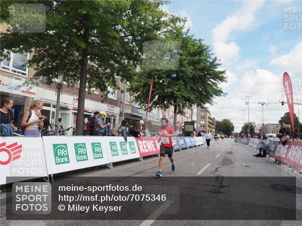 15.09.2024 - PSD Bank Halbmarathon Miley Keyser http://msf.ph/oto/7075346 15.09.2024 12:32:30 Ziel 2189, 3368 meine-sportfotos.de
