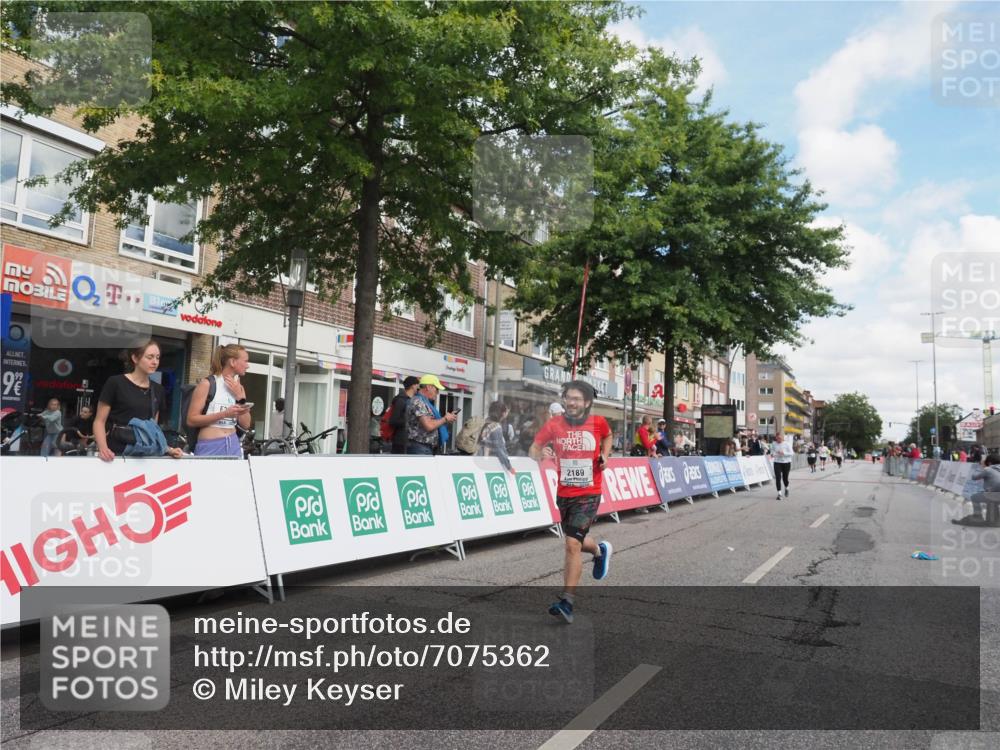 15.09.2024 - PSD Bank Halbmarathon Miley Keyser http://msf.ph/oto/7075362 15.09.2024 12:32:30 Ziel 2189, 3368 meine-sportfotos.de