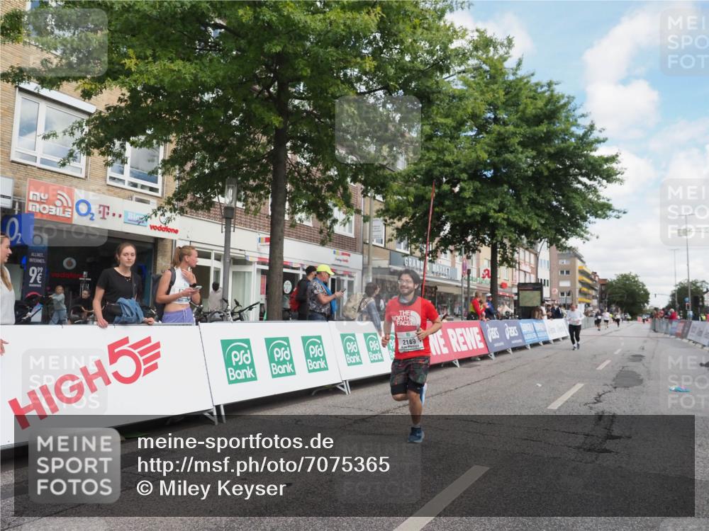15.09.2024 - PSD Bank Halbmarathon Miley Keyser http://msf.ph/oto/7075365 15.09.2024 12:32:30 Ziel 2189, 3368 meine-sportfotos.de