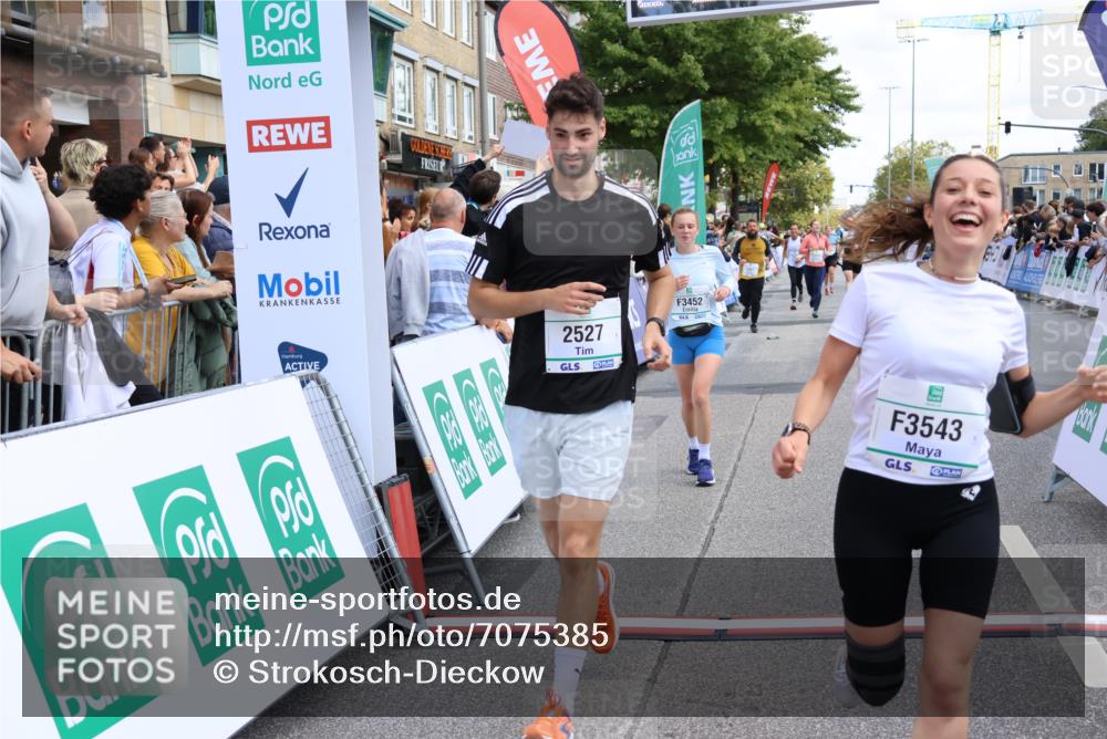 15.09.2024 - PSD Bank Halbmarathon Strokosch-Dieckow http://msf.ph/oto/7075385 15.09.2024 12:24:26 Ziel 1883, 1997, 2527, 2537, 3008, 3075, 3222, 3452, 3543 meine-sportfotos.de