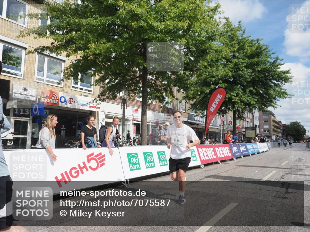 15.09.2024 - PSD Bank Halbmarathon Miley Keyser http://msf.ph/oto/7075587 15.09.2024 12:32:52 Ziel 2411, 2414, 2425, 3045, 3358, 3368 meine-sportfotos.de