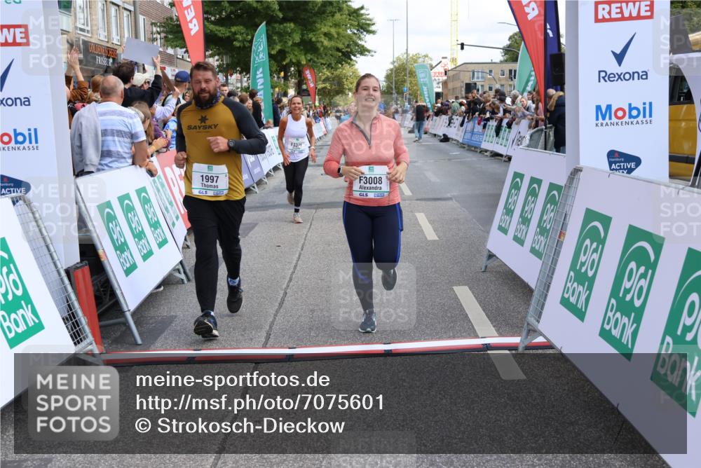 15.09.2024 - PSD Bank Halbmarathon Strokosch-Dieckow http://msf.ph/oto/7075601 15.09.2024 12:24:32 Ziel 1765, 1997, 2081, 2527, 3008, 3075, 3222, 3256, 3339, 3371, 3452, 3543 meine-sportfotos.de