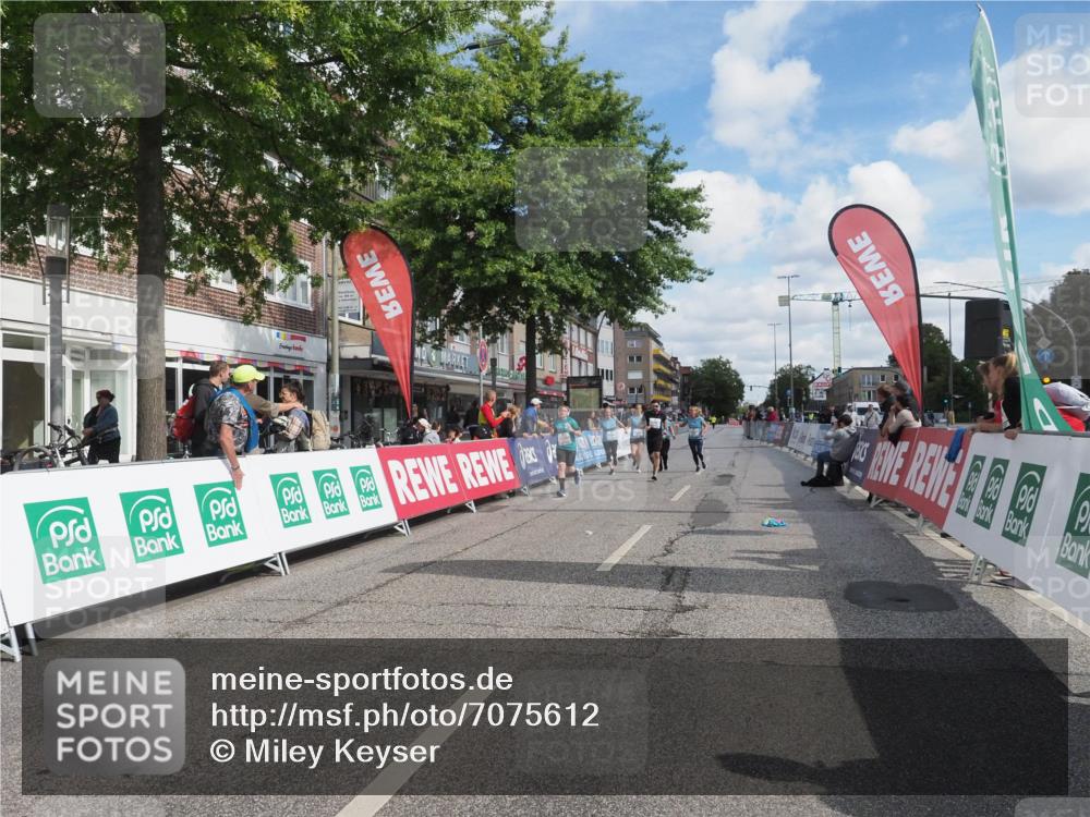 15.09.2024 - PSD Bank Halbmarathon Miley Keyser http://msf.ph/oto/7075612 15.09.2024 12:33:08 Ziel 1939, 2425, 3308, 3336, 3337, 3359, 3463 meine-sportfotos.de