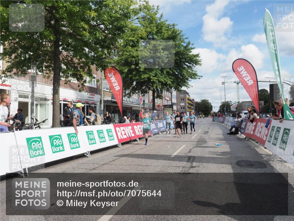 15.09.2024 - PSD Bank Halbmarathon Miley Keyser http://msf.ph/oto/7075644 15.09.2024 12:33:09 Ziel 1939, 2425, 3308, 3336, 3337, 3359, 3463 meine-sportfotos.de