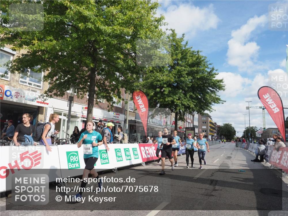 15.09.2024 - PSD Bank Halbmarathon Miley Keyser http://msf.ph/oto/7075678 15.09.2024 12:33:11 Ziel 1939, 3308, 3336, 3337, 3359, 3463 meine-sportfotos.de