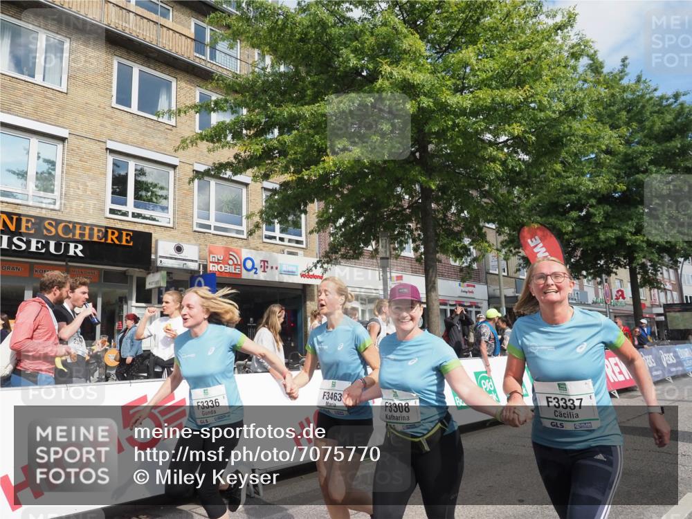 15.09.2024 - PSD Bank Halbmarathon Miley Keyser http://msf.ph/oto/7075770 15.09.2024 12:33:13 Ziel 1939, 3308, 3336, 3337, 3359, 3463 meine-sportfotos.de