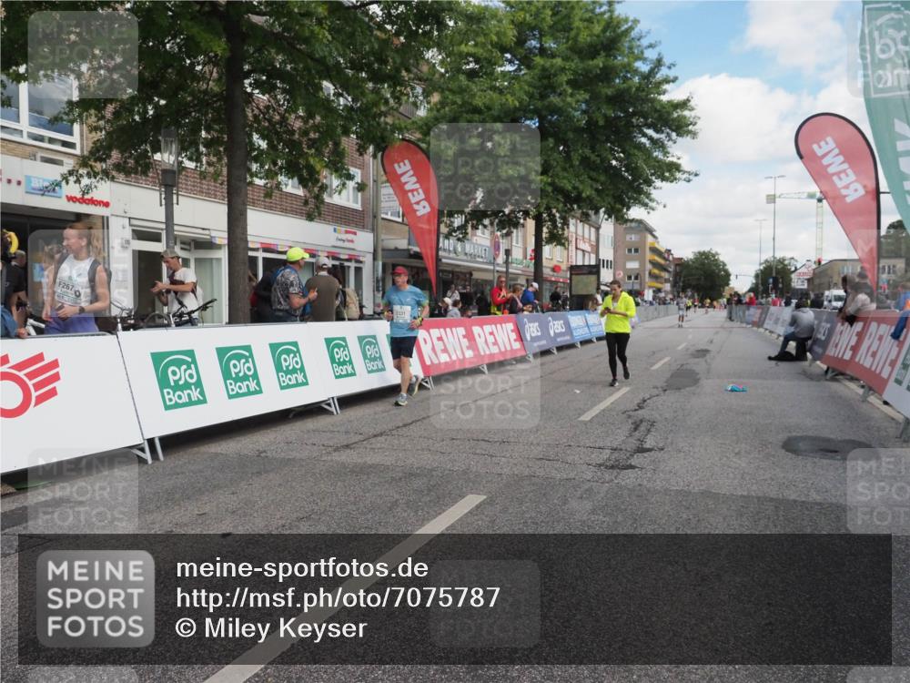15.09.2024 - PSD Bank Halbmarathon Miley Keyser http://msf.ph/oto/7075787 15.09.2024 12:33:38 Ziel 2331, 3107 meine-sportfotos.de