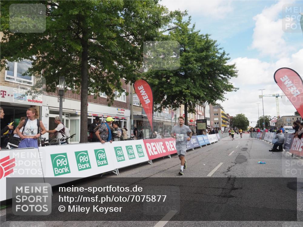 15.09.2024 - PSD Bank Halbmarathon Miley Keyser http://msf.ph/oto/7075877 15.09.2024 12:33:48 Ziel 1983, 2331, 3107, 3433, 3451 meine-sportfotos.de