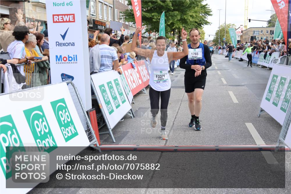 15.09.2024 - PSD Bank Halbmarathon Strokosch-Dieckow http://msf.ph/oto/7075882 15.09.2024 12:24:34 Ziel 1765, 1997, 2081, 2527, 3008, 3222, 3256, 3339, 3371, 3452, 3543 meine-sportfotos.de