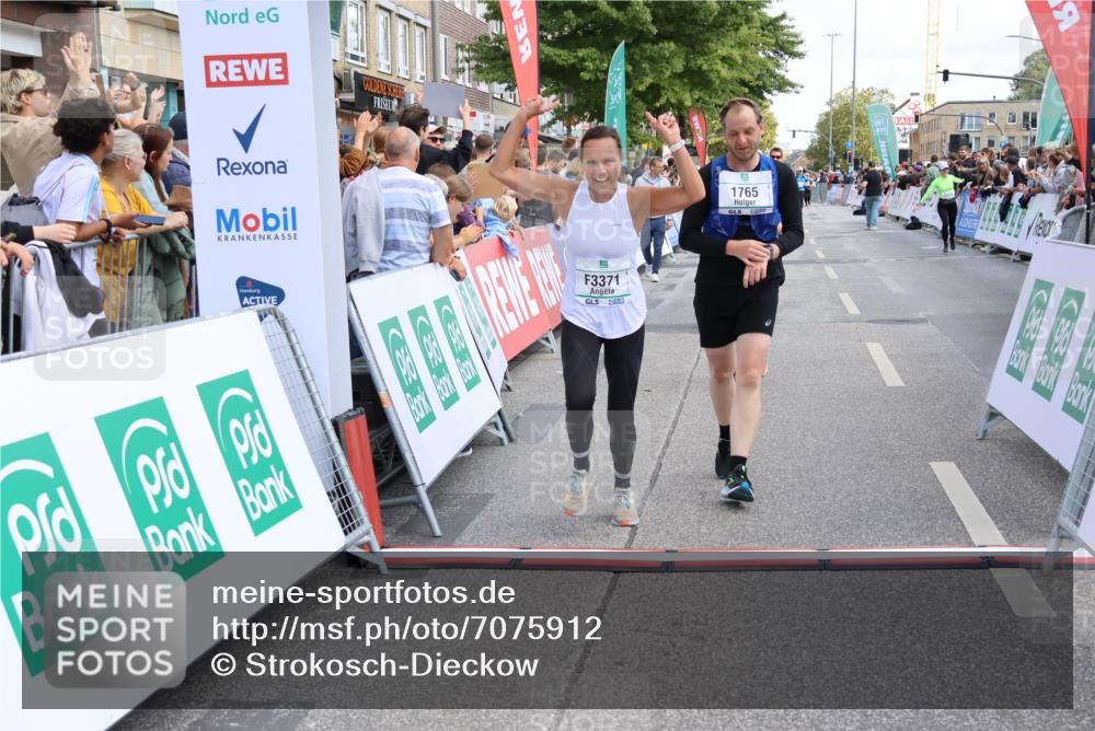 15.09.2024 - PSD Bank Halbmarathon Strokosch-Dieckow http://msf.ph/oto/7075912 15.09.2024 12:24:34 Ziel 1765, 1997, 2081, 2527, 3008, 3222, 3256, 3339, 3371, 3452, 3543 meine-sportfotos.de