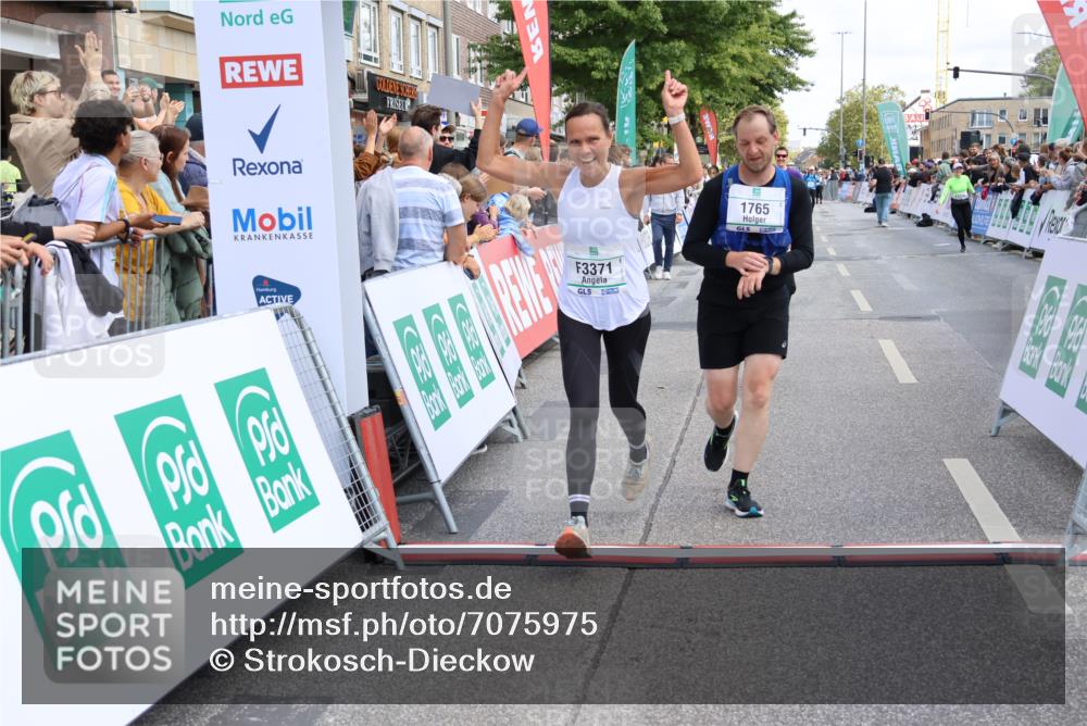 15.09.2024 - PSD Bank Halbmarathon Strokosch-Dieckow http://msf.ph/oto/7075975 15.09.2024 12:24:34 Ziel 1765, 1997, 2081, 2527, 3008, 3222, 3256, 3339, 3371, 3452, 3543 meine-sportfotos.de