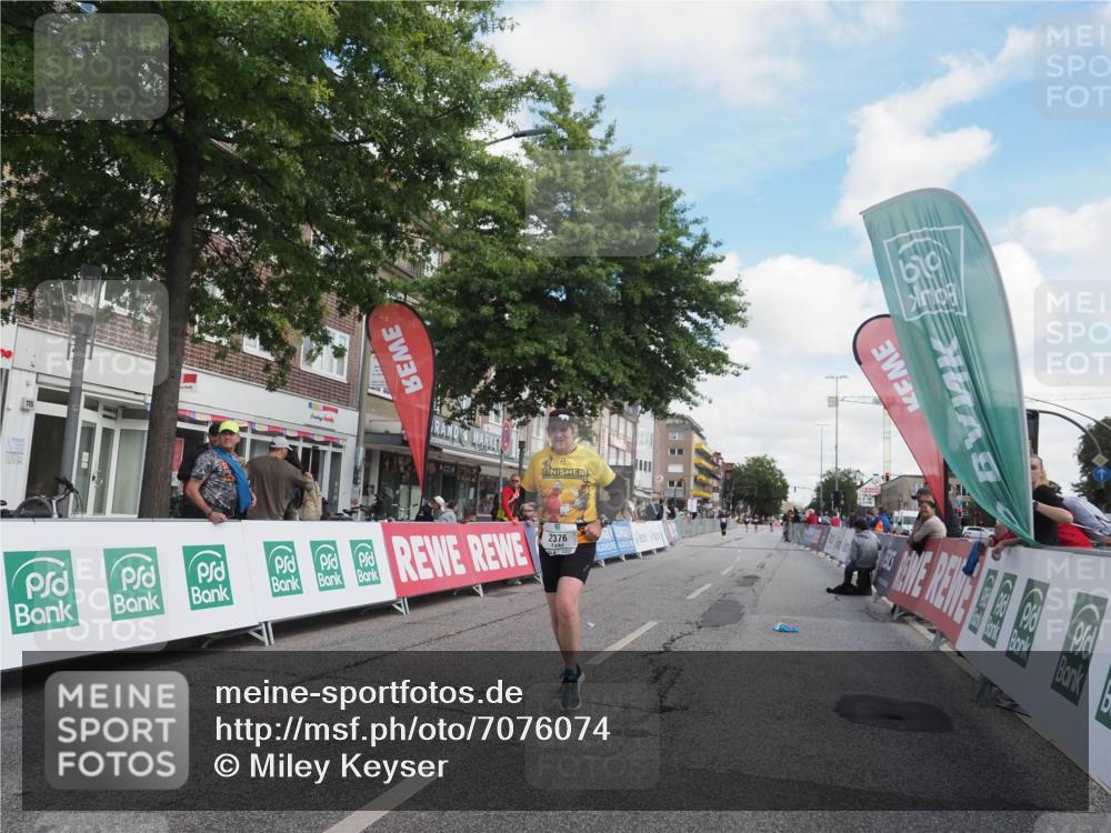 15.09.2024 - PSD Bank Halbmarathon Miley Keyser http://msf.ph/oto/7076074 15.09.2024 12:34:01 Ziel 1983, 2376, 3433, 3451 meine-sportfotos.de