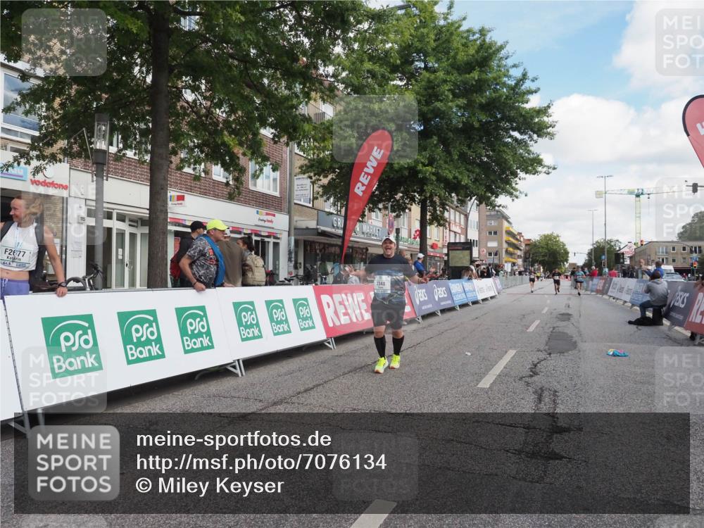 15.09.2024 - PSD Bank Halbmarathon Miley Keyser http://msf.ph/oto/7076134 15.09.2024 12:34:18 Ziel 2348, 3409 meine-sportfotos.de