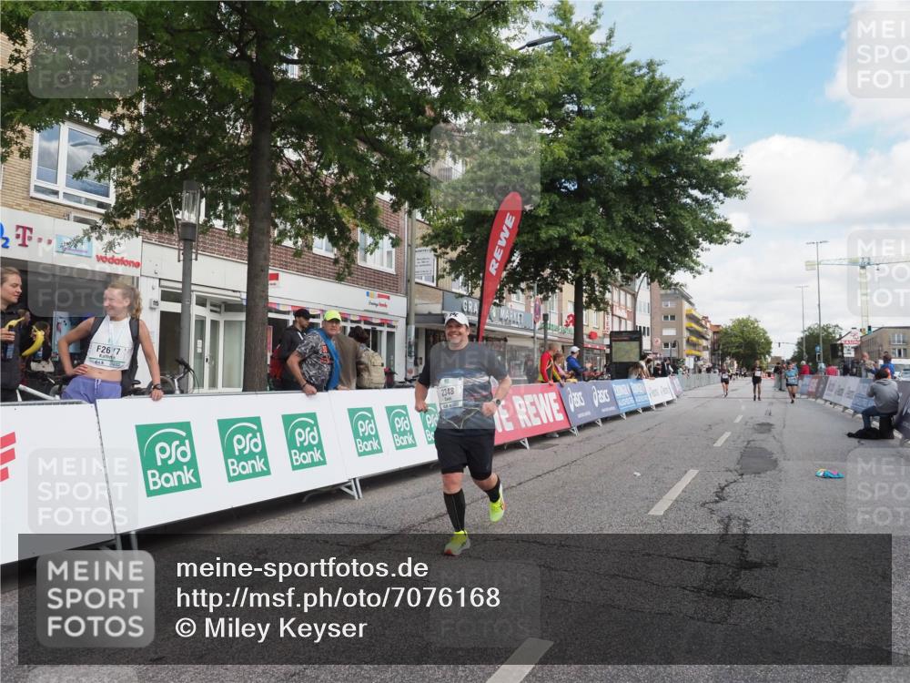 15.09.2024 - PSD Bank Halbmarathon Miley Keyser http://msf.ph/oto/7076168 15.09.2024 12:34:18 Ziel 2348, 3409 meine-sportfotos.de