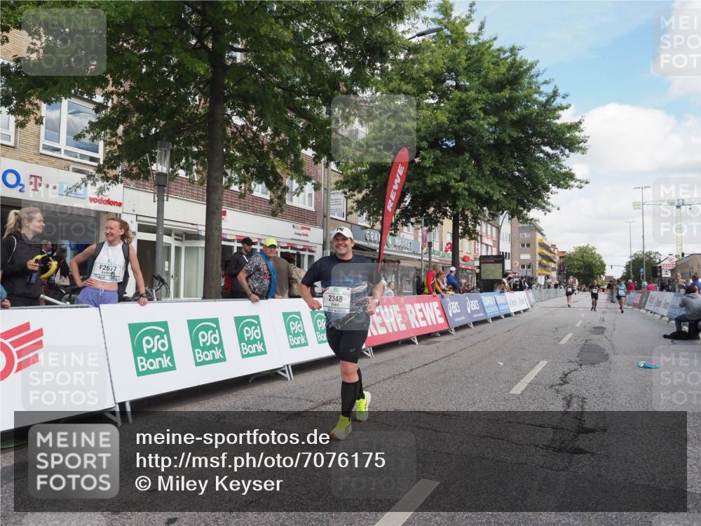 15.09.2024 - PSD Bank Halbmarathon Miley Keyser http://msf.ph/oto/7076175 15.09.2024 12:34:19 Ziel 2348, 3409 meine-sportfotos.de