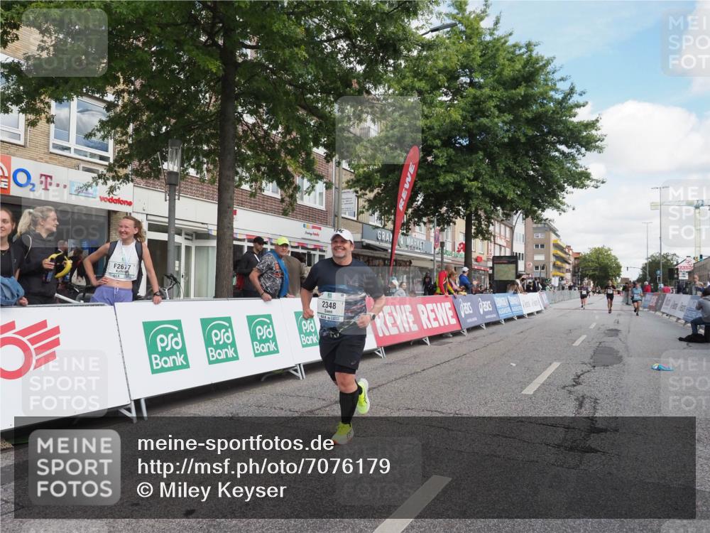 15.09.2024 - PSD Bank Halbmarathon Miley Keyser http://msf.ph/oto/7076179 15.09.2024 12:34:19 Ziel 2348, 3409 meine-sportfotos.de