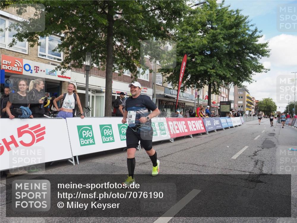 15.09.2024 - PSD Bank Halbmarathon Miley Keyser http://msf.ph/oto/7076190 15.09.2024 12:34:19 Ziel 2348, 3409 meine-sportfotos.de