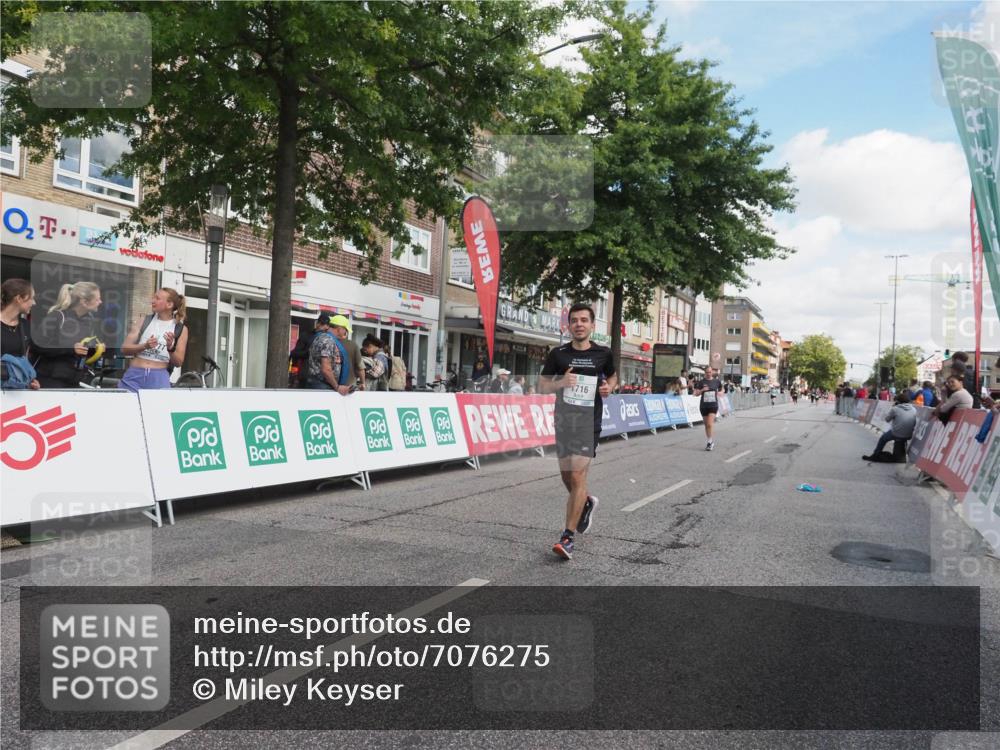 15.09.2024 - PSD Bank Halbmarathon Miley Keyser http://msf.ph/oto/7076275 15.09.2024 12:34:28 Ziel 1716, 2348, 3409 meine-sportfotos.de