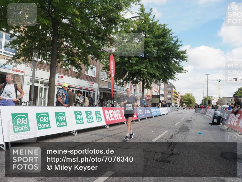 15.09.2024 - PSD Bank Halbmarathon Miley Keyser http://msf.ph/oto/7076340 15.09.2024 12:34:32 Ziel 1716, 2348, 2918, 3409 meine-sportfotos.de