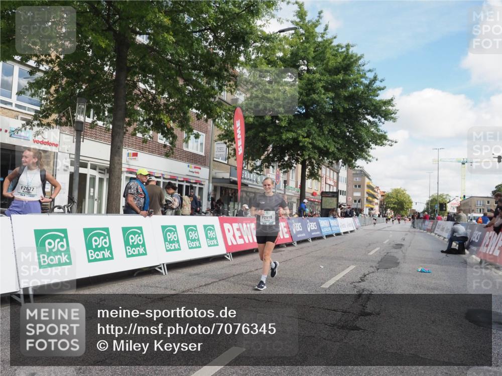 15.09.2024 - PSD Bank Halbmarathon Miley Keyser http://msf.ph/oto/7076345 15.09.2024 12:34:32 Ziel 1716, 2348, 2918, 3409 meine-sportfotos.de
