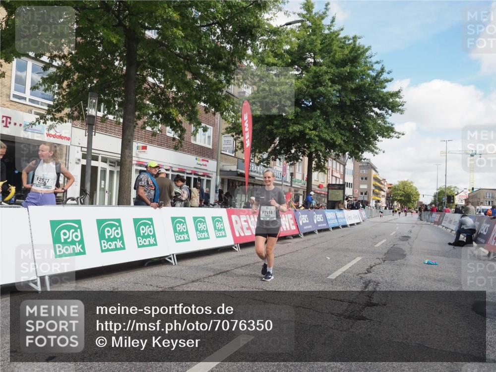 15.09.2024 - PSD Bank Halbmarathon Miley Keyser http://msf.ph/oto/7076350 15.09.2024 12:34:32 Ziel 1716, 2348, 2918, 3409 meine-sportfotos.de