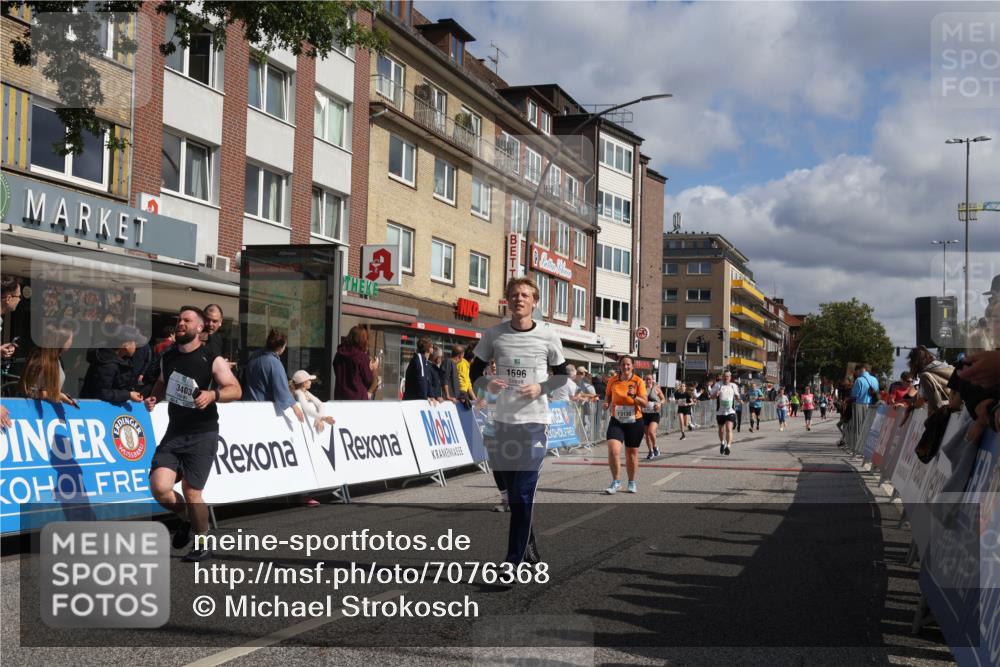 15.09.2024 - PSD Bank Halbmarathon Michael Strokosch http://msf.ph/oto/7076368 15.09.2024 12:17:03 Ziel 792, 1157, 1596, 2117, 2270, 2277, 2686, 2969, 3109, 3118, 3130, 3250, 3403, 3425, 3507 meine-sportfotos.de