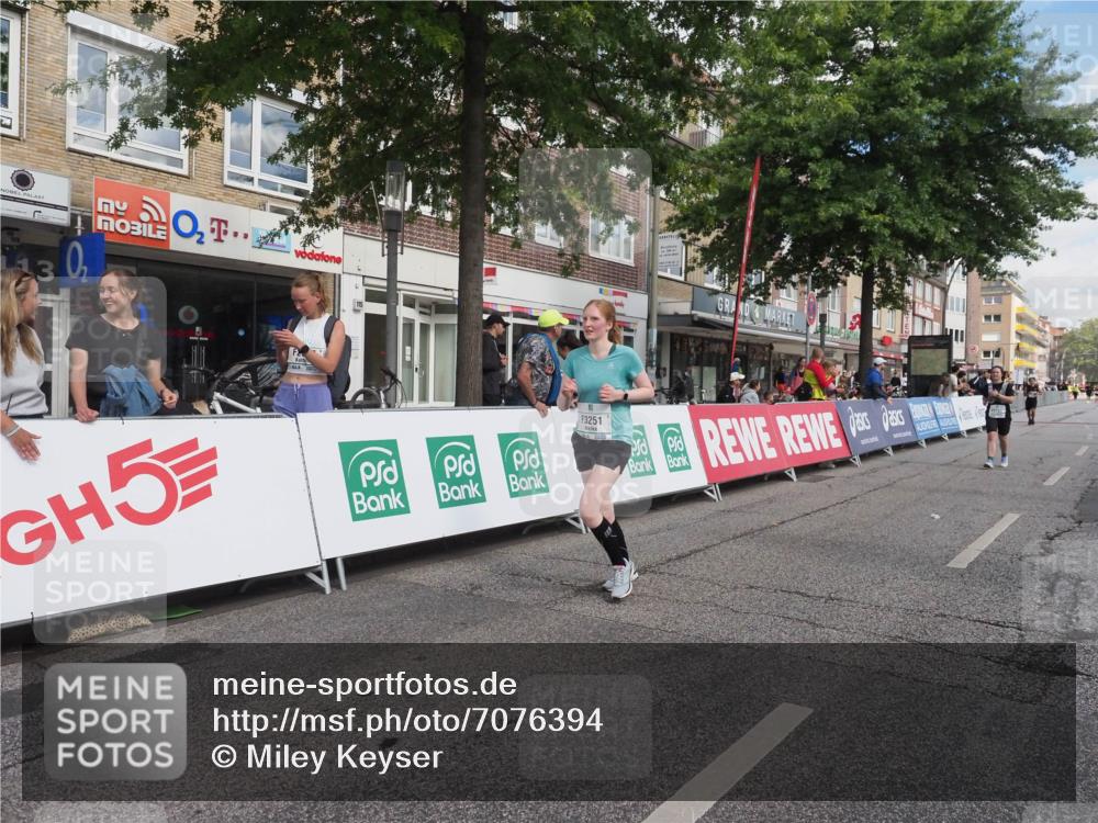 15.09.2024 - PSD Bank Halbmarathon Miley Keyser http://msf.ph/oto/7076394 15.09.2024 12:34:49 Ziel 2438, 2918, 3151, 3251, 3273, 3485 meine-sportfotos.de