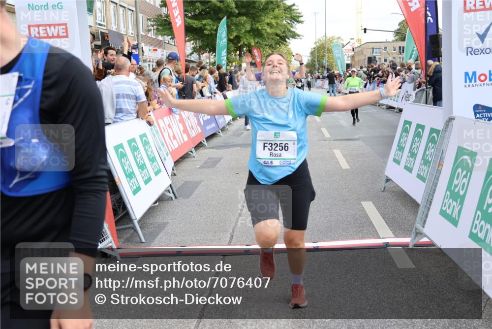 15.09.2024 - PSD Bank Halbmarathon Strokosch-Dieckow http://msf.ph/oto/7076407 15.09.2024 12:24:36 Ziel 1765, 1997, 2081, 2527, 3008, 3256, 3339, 3371, 3452, 3543 meine-sportfotos.de