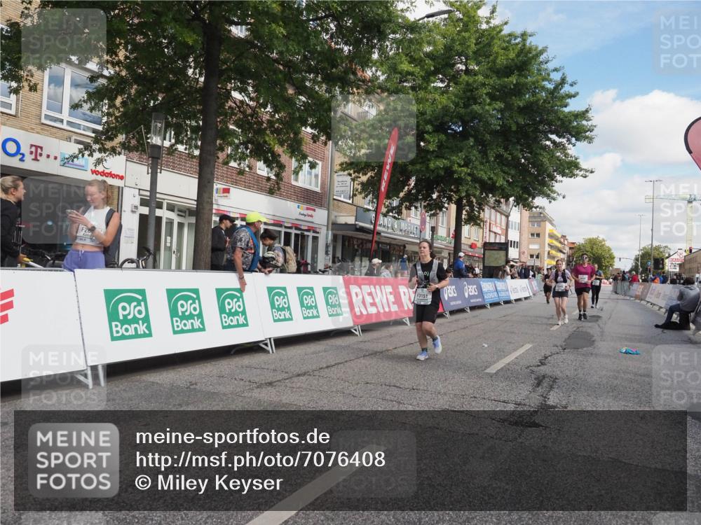 15.09.2024 - PSD Bank Halbmarathon Miley Keyser http://msf.ph/oto/7076408 15.09.2024 12:34:51 Ziel 2438, 2918, 3151, 3251, 3273, 3485 meine-sportfotos.de