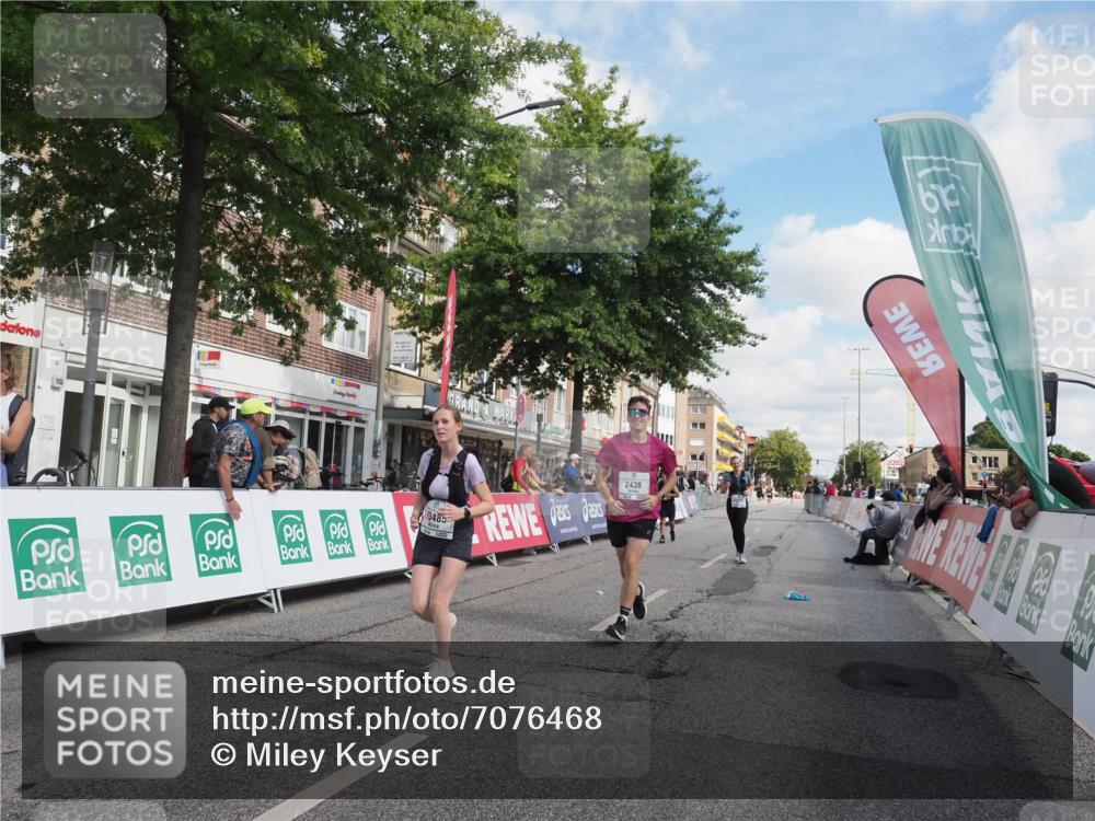 15.09.2024 - PSD Bank Halbmarathon Miley Keyser http://msf.ph/oto/7076468 15.09.2024 12:34:54 Ziel 2438, 3151, 3251, 3273, 3485 meine-sportfotos.de