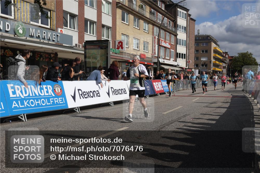 15.09.2024 - PSD Bank Halbmarathon Michael Strokosch http://msf.ph/oto/7076476 15.09.2024 12:17:09 Ziel 792, 1596, 2282, 2305, 2306, 2686, 2931, 2932, 2969, 3130, 3250, 3403, 3425, 3507 meine-sportfotos.de