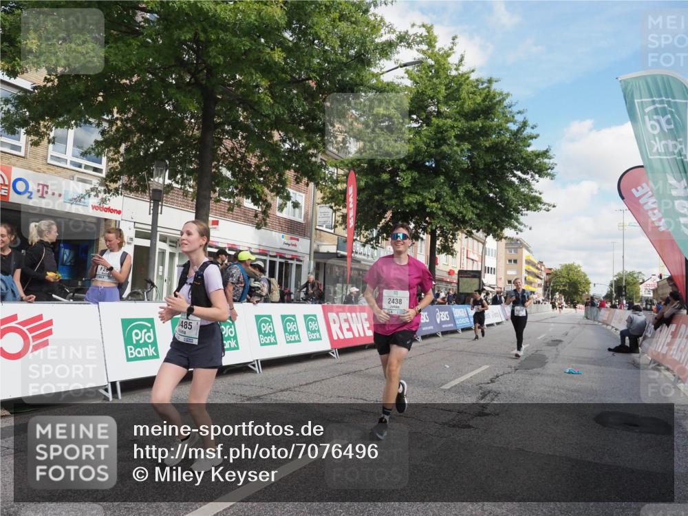 15.09.2024 - PSD Bank Halbmarathon Miley Keyser http://msf.ph/oto/7076496 15.09.2024 12:34:55 Ziel 2438, 3151, 3251, 3273, 3485 meine-sportfotos.de