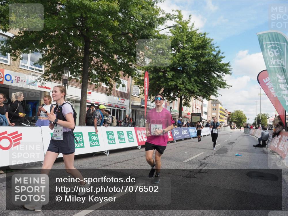 15.09.2024 - PSD Bank Halbmarathon Miley Keyser http://msf.ph/oto/7076502 15.09.2024 12:34:55 Ziel 2438, 3151, 3251, 3273, 3485 meine-sportfotos.de