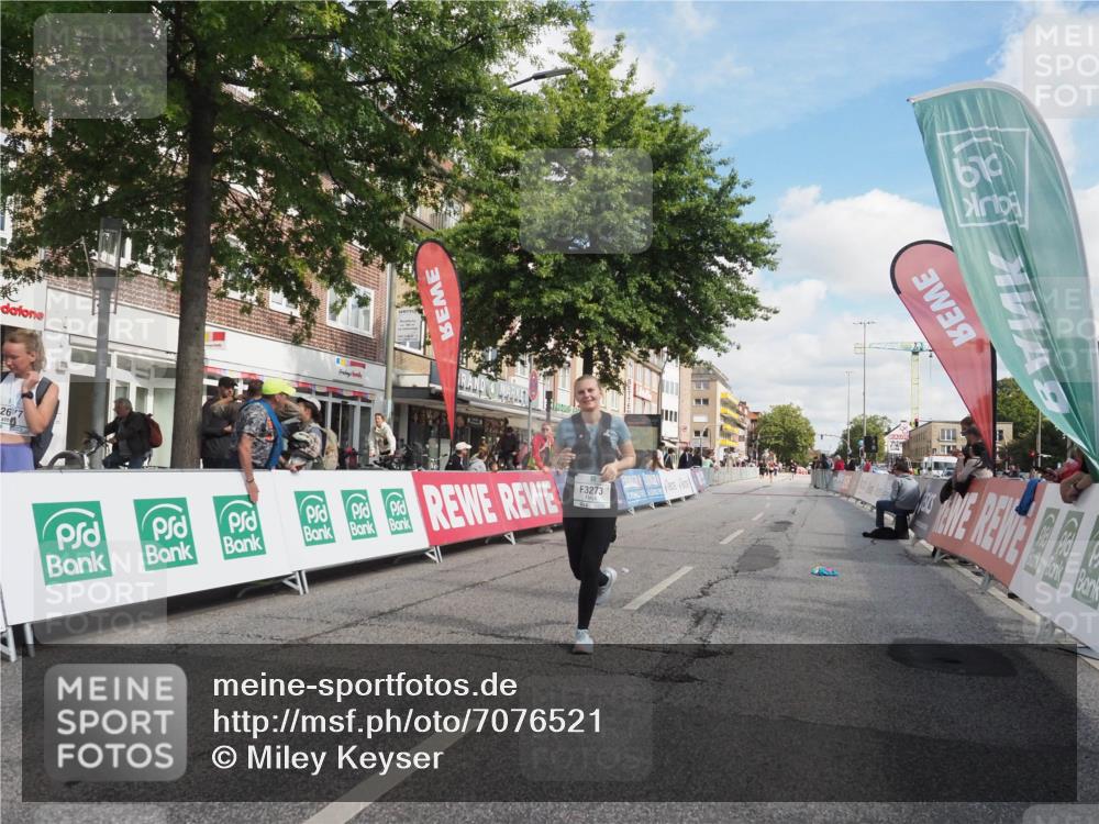 15.09.2024 - PSD Bank Halbmarathon Miley Keyser http://msf.ph/oto/7076521 15.09.2024 12:34:57 Ziel 2438, 2444, 3151, 3251, 3273, 3485 meine-sportfotos.de