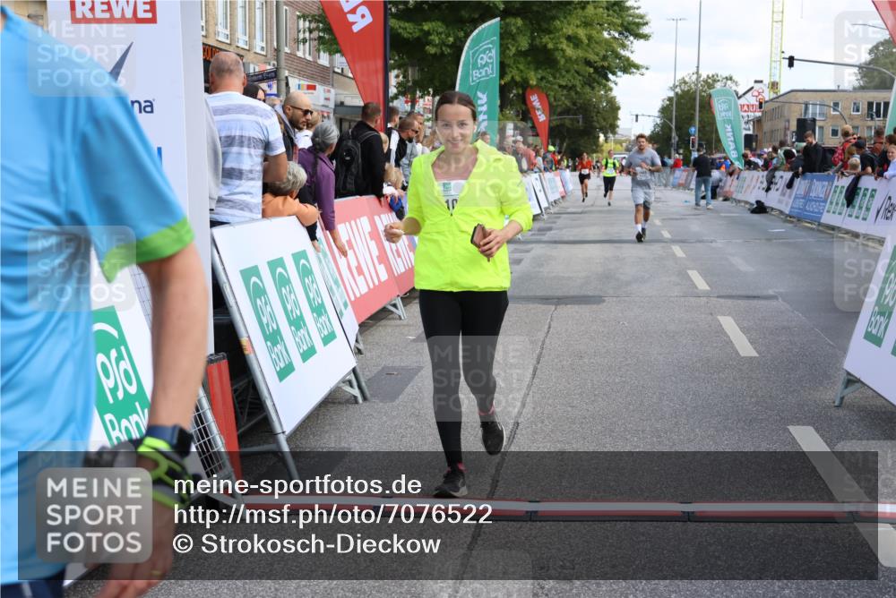15.09.2024 - PSD Bank Halbmarathon Strokosch-Dieckow http://msf.ph/oto/7076522 15.09.2024 12:33:57 Ziel 1983, 2331, 3107 meine-sportfotos.de