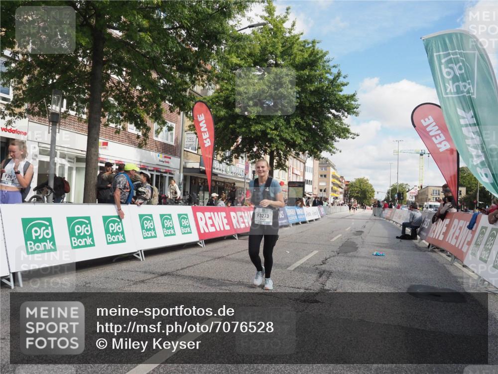 15.09.2024 - PSD Bank Halbmarathon Miley Keyser http://msf.ph/oto/7076528 15.09.2024 12:34:57 Ziel 2438, 2444, 3151, 3251, 3273, 3485 meine-sportfotos.de