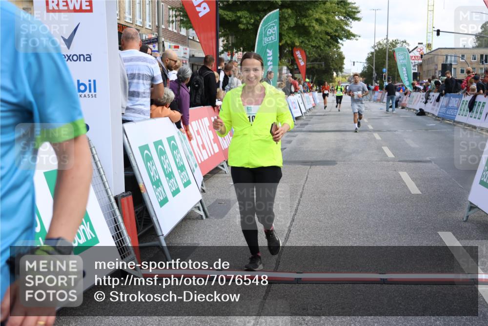 15.09.2024 - PSD Bank Halbmarathon Strokosch-Dieckow http://msf.ph/oto/7076548 15.09.2024 12:33:57 Ziel 1983, 2331, 3107 meine-sportfotos.de