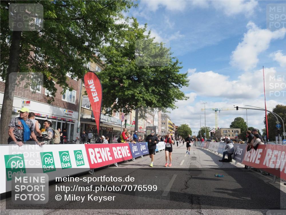 15.09.2024 - PSD Bank Halbmarathon Miley Keyser http://msf.ph/oto/7076599 15.09.2024 12:35:16 Ziel 2207, 2324, 2444, 3335 meine-sportfotos.de