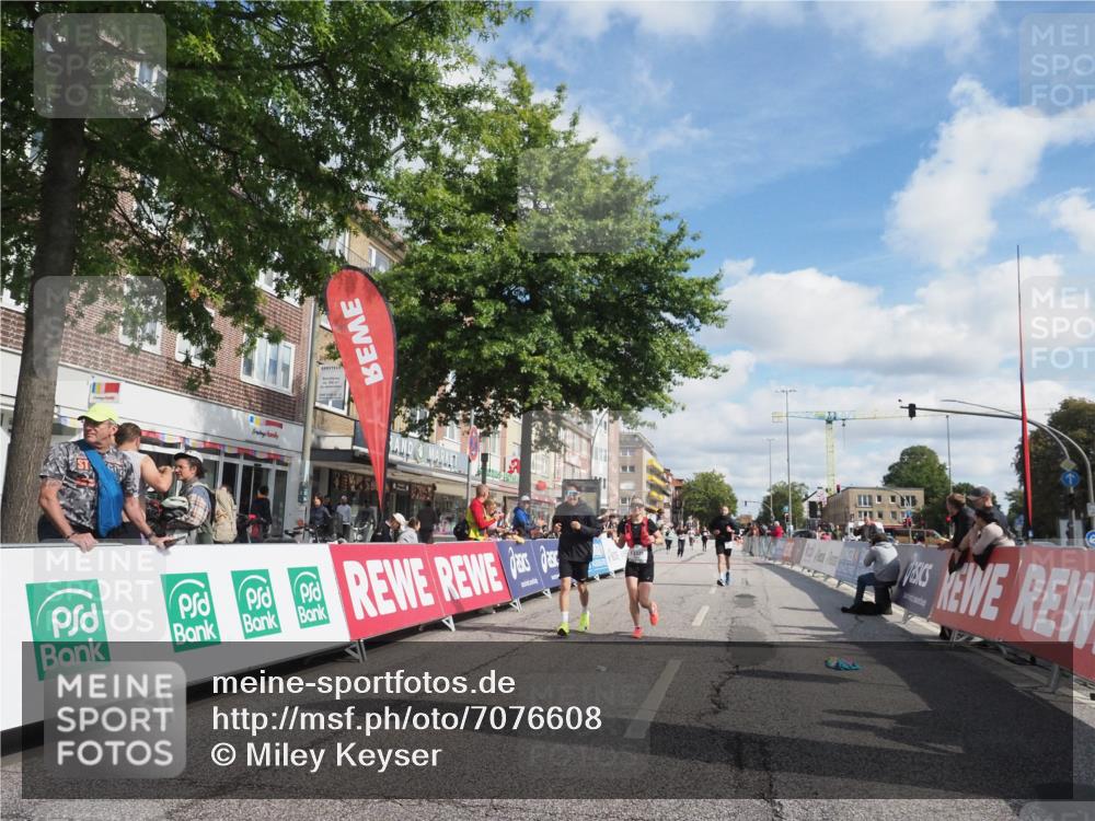 15.09.2024 - PSD Bank Halbmarathon Miley Keyser http://msf.ph/oto/7076608 15.09.2024 12:35:17 Ziel 2207, 2324, 2444, 3335 meine-sportfotos.de