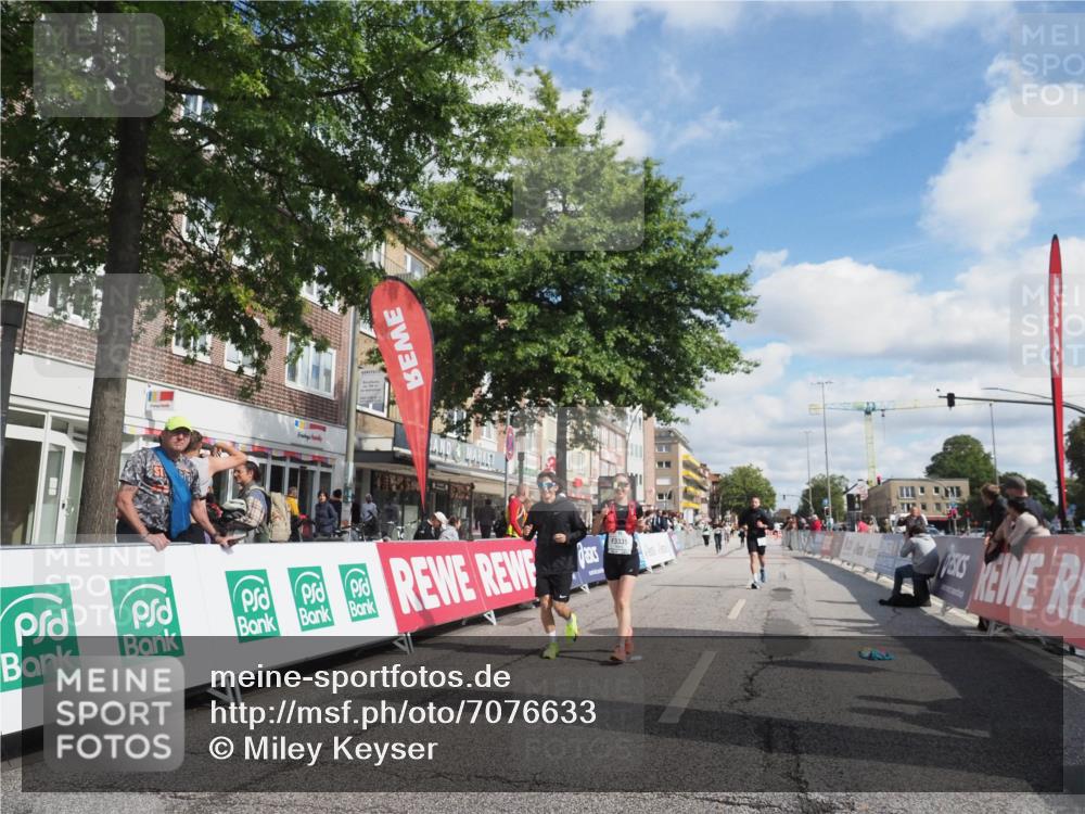 15.09.2024 - PSD Bank Halbmarathon Miley Keyser http://msf.ph/oto/7076633 15.09.2024 12:35:17 Ziel 2207, 2324, 2444, 3335 meine-sportfotos.de