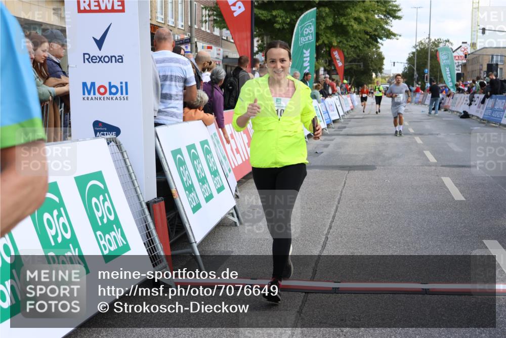 15.09.2024 - PSD Bank Halbmarathon Strokosch-Dieckow http://msf.ph/oto/7076649 15.09.2024 12:33:58 Ziel 1983, 2331, 3107 meine-sportfotos.de