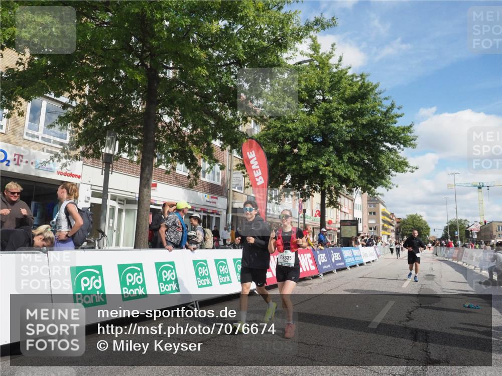 15.09.2024 - PSD Bank Halbmarathon Miley Keyser http://msf.ph/oto/7076674 15.09.2024 12:35:19 Ziel 2207, 2324, 2444, 3300, 3335, 3468 meine-sportfotos.de