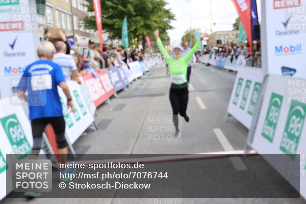 15.09.2024 - PSD Bank Halbmarathon Strokosch-Dieckow http://msf.ph/oto/7076744 15.09.2024 12:24:39 Ziel 1765, 1997, 2081, 3008, 3256, 3339, 3371, 3452 meine-sportfotos.de