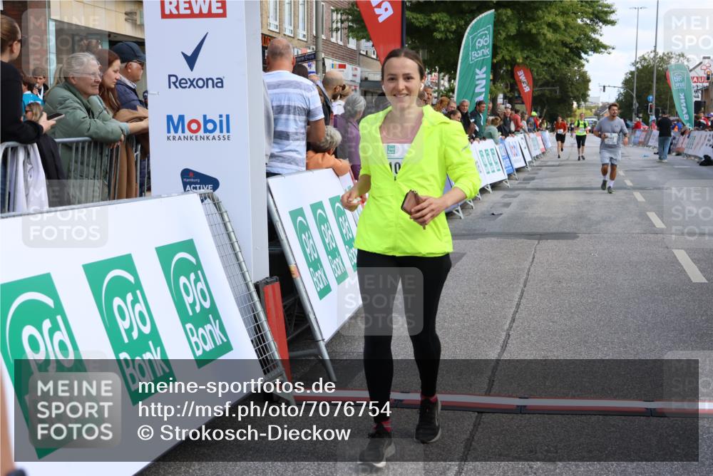 15.09.2024 - PSD Bank Halbmarathon Strokosch-Dieckow http://msf.ph/oto/7076754 15.09.2024 12:33:58 Ziel 1983, 2331, 3107 meine-sportfotos.de
