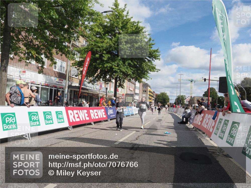 15.09.2024 - PSD Bank Halbmarathon Miley Keyser http://msf.ph/oto/7076766 15.09.2024 12:35:28 Ziel 2207, 2324, 3071, 3178, 3300, 3329, 3335, 3468 meine-sportfotos.de