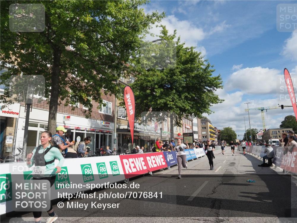 15.09.2024 - PSD Bank Halbmarathon Miley Keyser http://msf.ph/oto/7076841 15.09.2024 12:35:33 Ziel 1504, 2207, 2286, 2324, 3071, 3178, 3300, 3329, 3335, 3468 meine-sportfotos.de