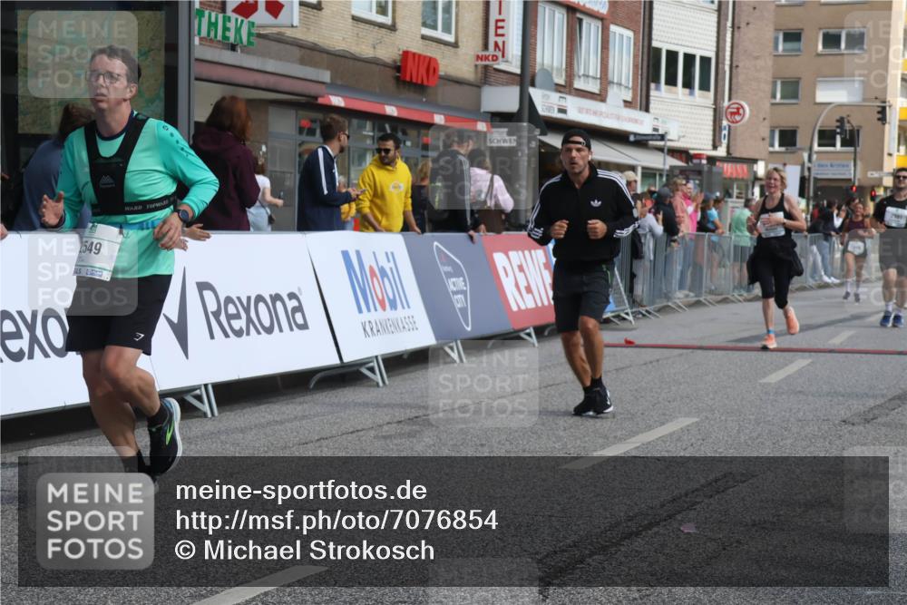 15.09.2024 - PSD Bank Halbmarathon Michael Strokosch http://msf.ph/oto/7076854 15.09.2024 12:17:45 Ziel 1515, 2169, 2298, 2424, 2549, 2702, 2762, 2971, 2991, 3010, 3072, 3084, 3155, 3260, 3498 meine-sportfotos.de