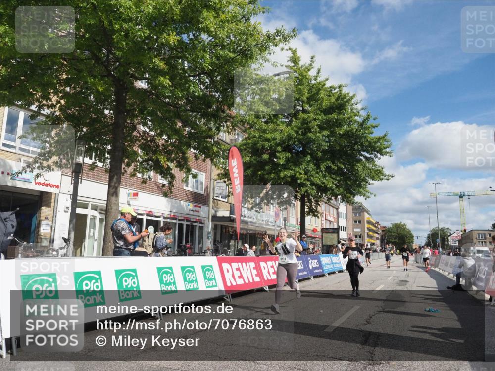 15.09.2024 - PSD Bank Halbmarathon Miley Keyser http://msf.ph/oto/7076863 15.09.2024 12:35:34 Ziel 1504, 2207, 2286, 2324, 3071, 3178, 3300, 3329, 3335, 3468 meine-sportfotos.de